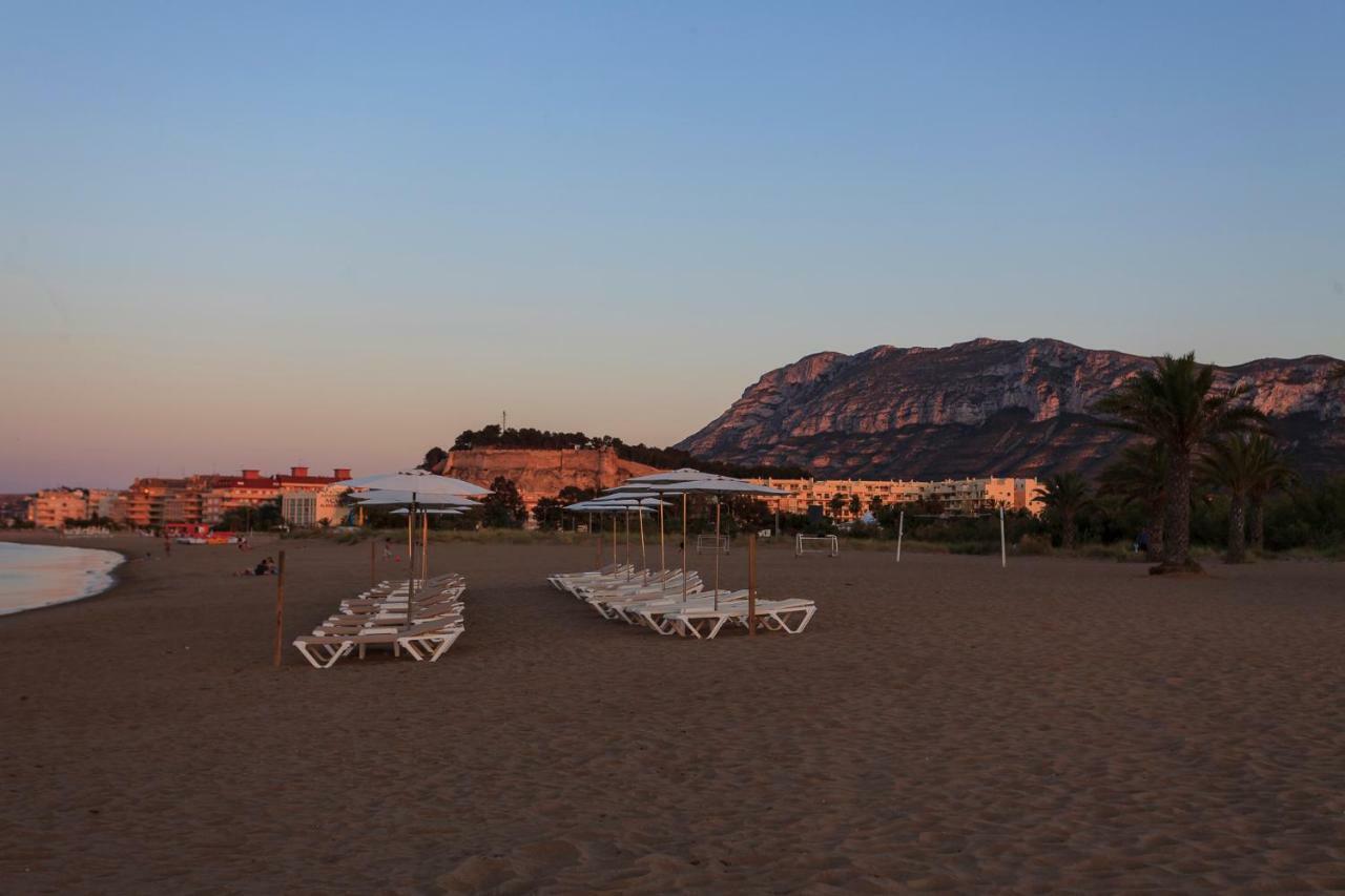 Playa Con Piscina Y Terraza En Urbanizacion De Lujo Denia